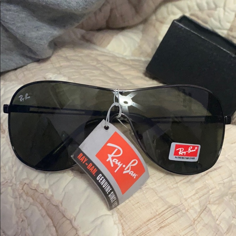 black ray bans